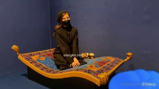 漂亮的美女无套内射墨尔本眼镜妹，她还有心情玩游戏。